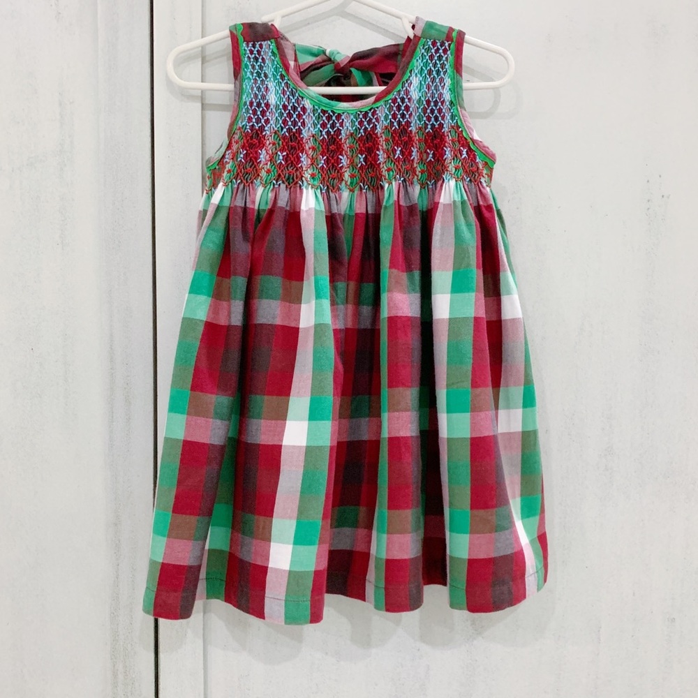 Toddler girl smock gingham plaid sleeveless dress